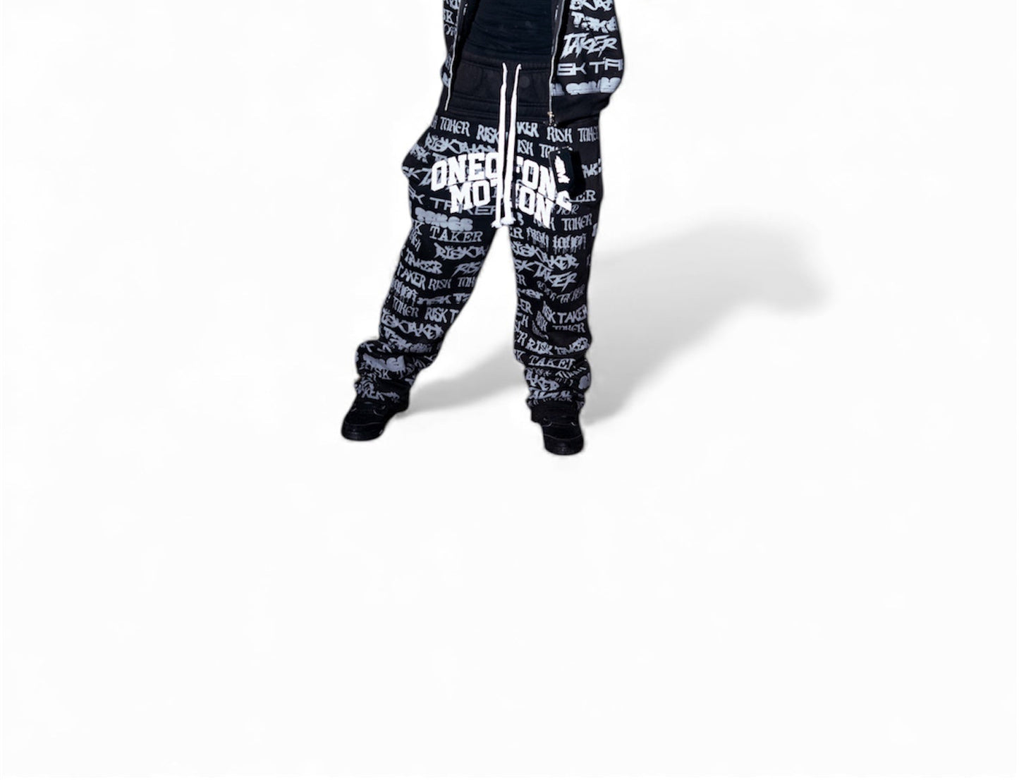 ONEOFONE GRAFFITI DOUBLE WAIST PANTS (Black)